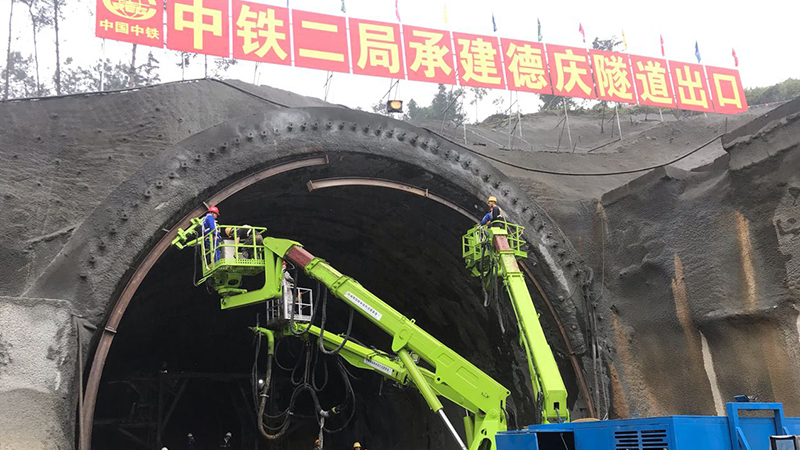 J9九游会真人游戏第一品牌拱架台车助力贵南高铁德庆隧道建设