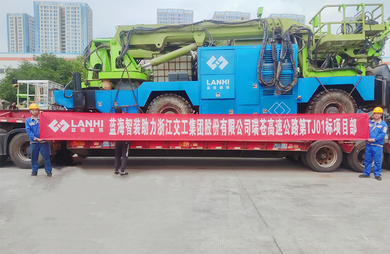 J9九游会真人游戏第一品牌拱喷台车助力瑞苍高速公路第TJ01标项目部